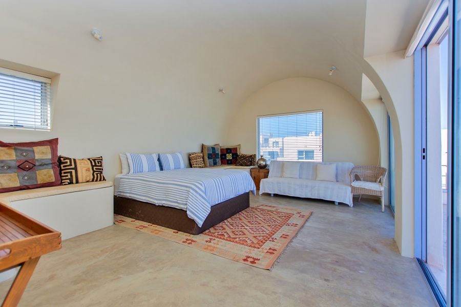 6 Bedroom Property for Sale in Paradise Beach Western Cape